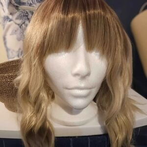 Stylish Blonde Wig for Women